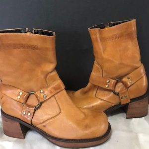 Durango vintage women’s western leather ankle strap chunky boot